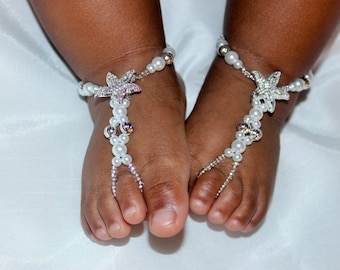 Sandalias descalzas para bebés, sandalias para bebés perla, zapatos de bautizo para bebés, joyas para pies para niños pequeños, sandalias descalzas con cuentas de estrellas de mar para niños, niña de las flores