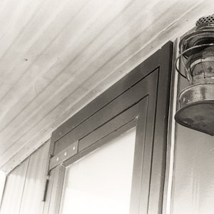 caboose marker light (black and white)