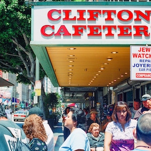 Cuatro (Cafetería de Clifton)