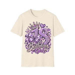 Camiseta de cumpleaños para niña de 18 años en color morado con corona, lazo y mariposas, regalo para niña de 18 años. imagen 3