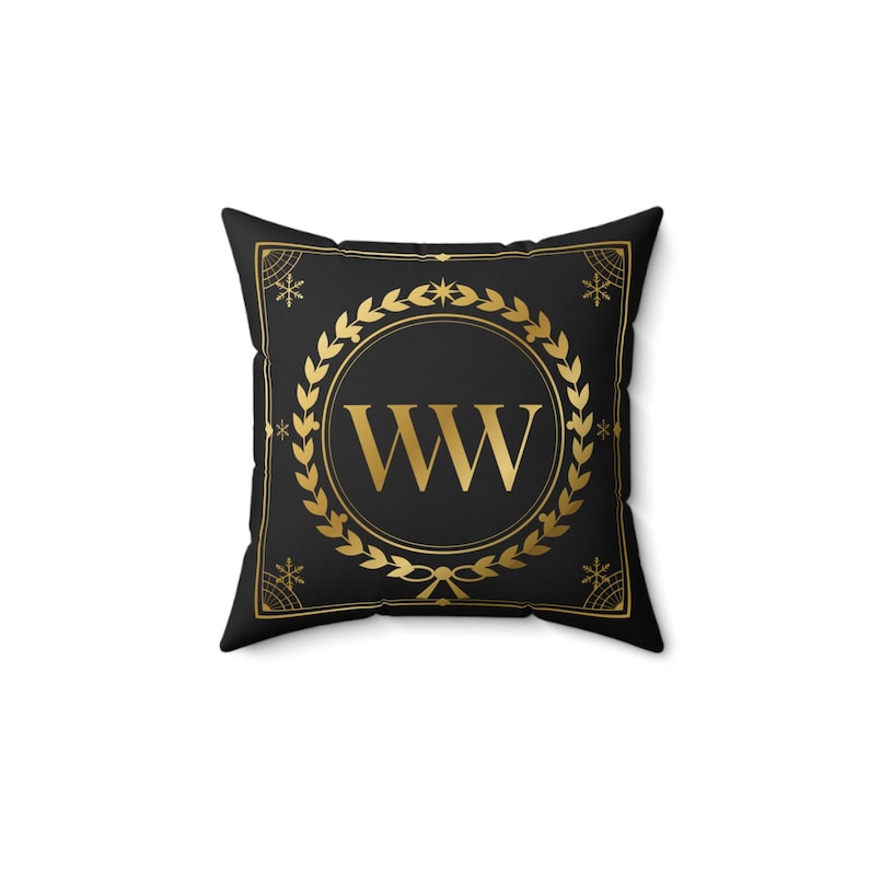 Black and Gold Christmas Pillow, Luxury Monogram Throw Pillow, Gold Laurel Crest Holiday Decor, Elegant Christmas Gift for Her 画像 1