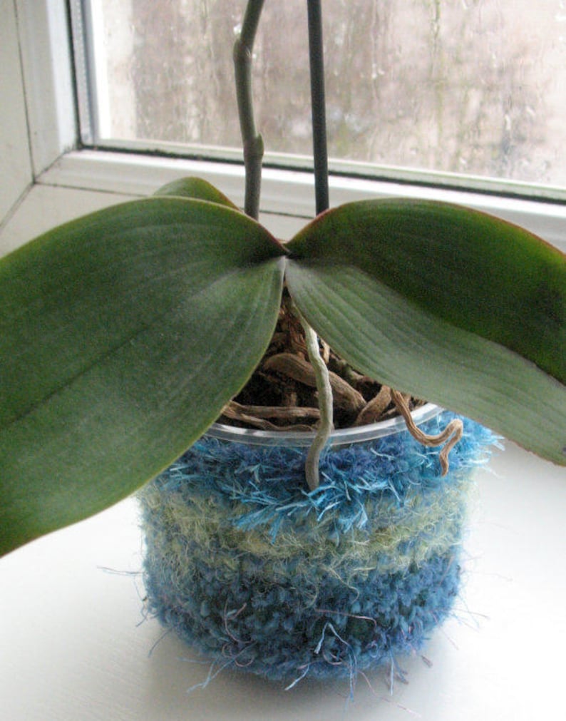 Flower Pot Cover Small Planter Blue Plant Pot Succulent Planter Housewarming Gift Decorative Container Fabric Home Decor Knitted Cozy