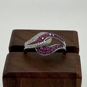 CAVIAR DREAMS Gorgeous Sterling Silver 925 Genuine Ruby Ring - Size 9