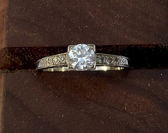 CAVIAR DREAMS Vintage 14K Yellow Gold 1/2 ct Diamond Princess Cut Past Present Future Engagement Ring - Size 5