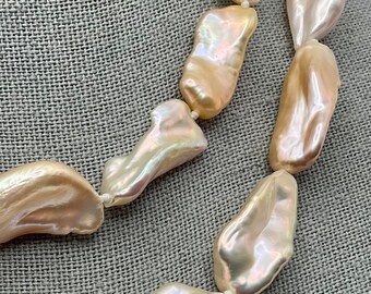 EXCELLENT QUALITY Vintage Hand Knotted Genuine Peach Baroque and Freshwater Pearl Necklace - 32”