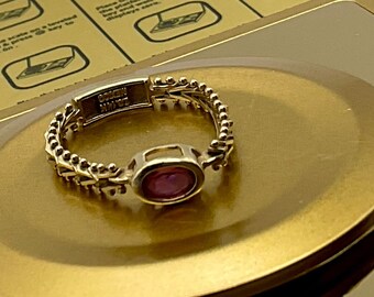 CAVIAR DREAMS Vintage 14K Yellow Gold Genuine Garnet Flexible Band Ring - Size 9