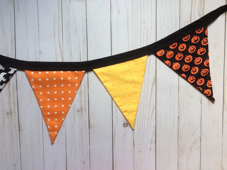 Cloth Banner Halloween Fabric Pennant Banner Halloween Decor Kids Halloween Party Black Orange Yellow Bunting Ghosts Pumpkins Garland