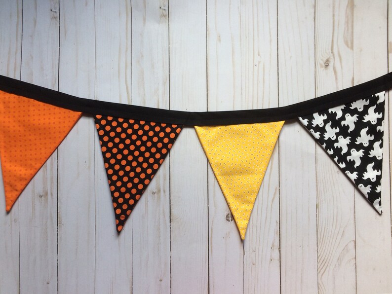 Cloth Banner Halloween Fabric Pennant Banner Halloween Decor Kids Halloween Party Black Orange Yellow Bunting Ghosts Pumpkins Garland