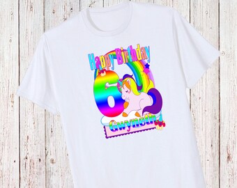 Camiseta personalizada de cumpleaños con unicornio y arco iris: agregue nombre y edad