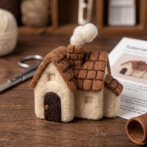 Cottage Needle Felting Kit for Beginners | Wool Supplies+Step Guide, DIY Craft, Stress Relief Hobby, Gift for Crafters, Birthday Present