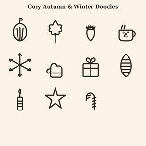 Op de afbeelding: Een digitale afbeelding getiteld Cozy Autumn & Winter Doodles met elf zwarte lijntekeningen op een cr&egrave;mekleurige achtergrond, waaronder een pompoen, blad, eikel, mok, sneeuwvlok, want, cadeau, dennenappel, kaars, ster en zuurstok.