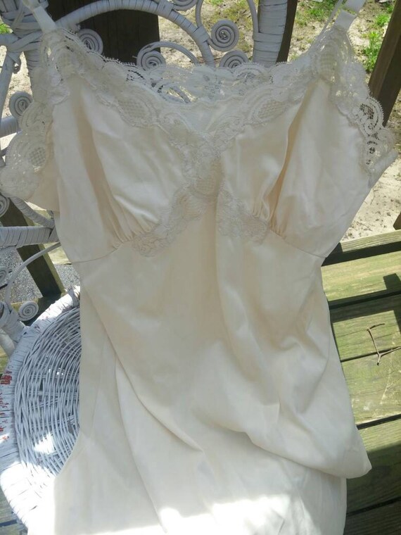 Vintage Cream Half Slip, Mad Men, Retro Gem