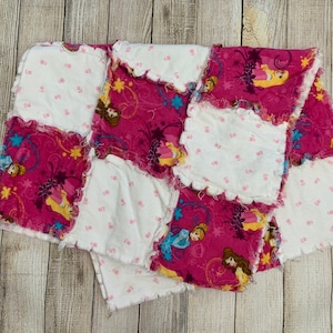 Disney Princess small Rag Quilt (Approx. 26inx32in)/Stroller Blanket/Baby Shower Gift/Birthday Gift/Kid Blanket