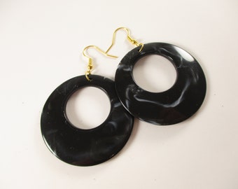 Swinging 60s Black Dangle Earrings, LARGE SIZED Marbled  Circle Hoops