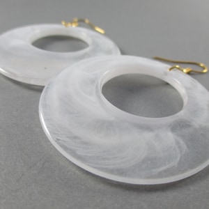 Swinging 60s White Cloud  Earrings, LARGE SIZED Marbled  Circle Hoops