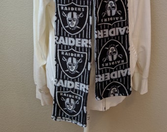 Las Vegas Raiders fleece scarf