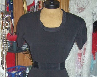 RE-GO FASHION 30's 40's Vtg dress black fitted full skirt crepe short sleeve Classic Party Formal