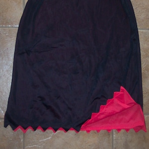 Carol Brent Lingerie Reversible Half Slip Red Black pointed hem Nylon Tricot L Vintage 1960&#39;s scalloped