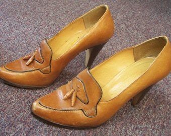 Chandlers shoes leather 7B Brazil rust brown stacked wood heels 3 1/2" VTG Sexy Vintage 1970's 1980's pumps slip ons