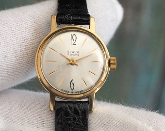 SLAVA-  vintage  mechanical wind up women's watch