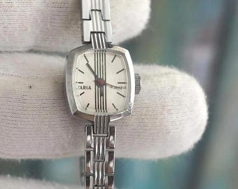 Zarja USSR Mechanical Watch – Vintage Wind-Up, 180mm Bracelet, 16x18mm Case, Mint Unworn Condition