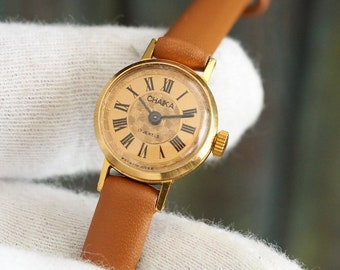 CHAIKA - 1970's Tiny mechanical wind up women's watch Chaika , vintage mechanical wind up watch