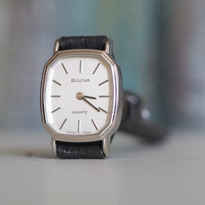 Bulova - Swiss made quartz women&#39;s Watch CARAVELLE, Vintage  Swiss made quartz  women&#39;s watch