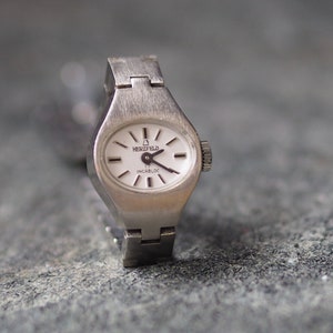 German  Women&#39;s Watch Herzfeld- 1970&#39;s-mint condition