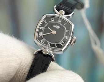 LaR - Vintage German mechanical wind up bracelet Watch - mint condition, unused, NOS