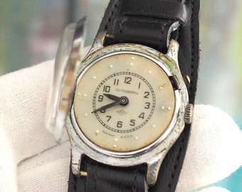 PETRODVORETS - 希少な点字付きソ連製メンズ腕時計、1950年代の