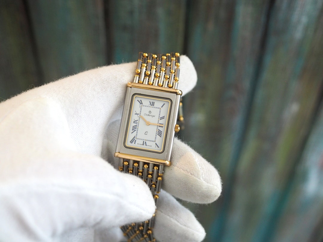 CHALLENGER - Swiss Made Quartz Women display picture 1