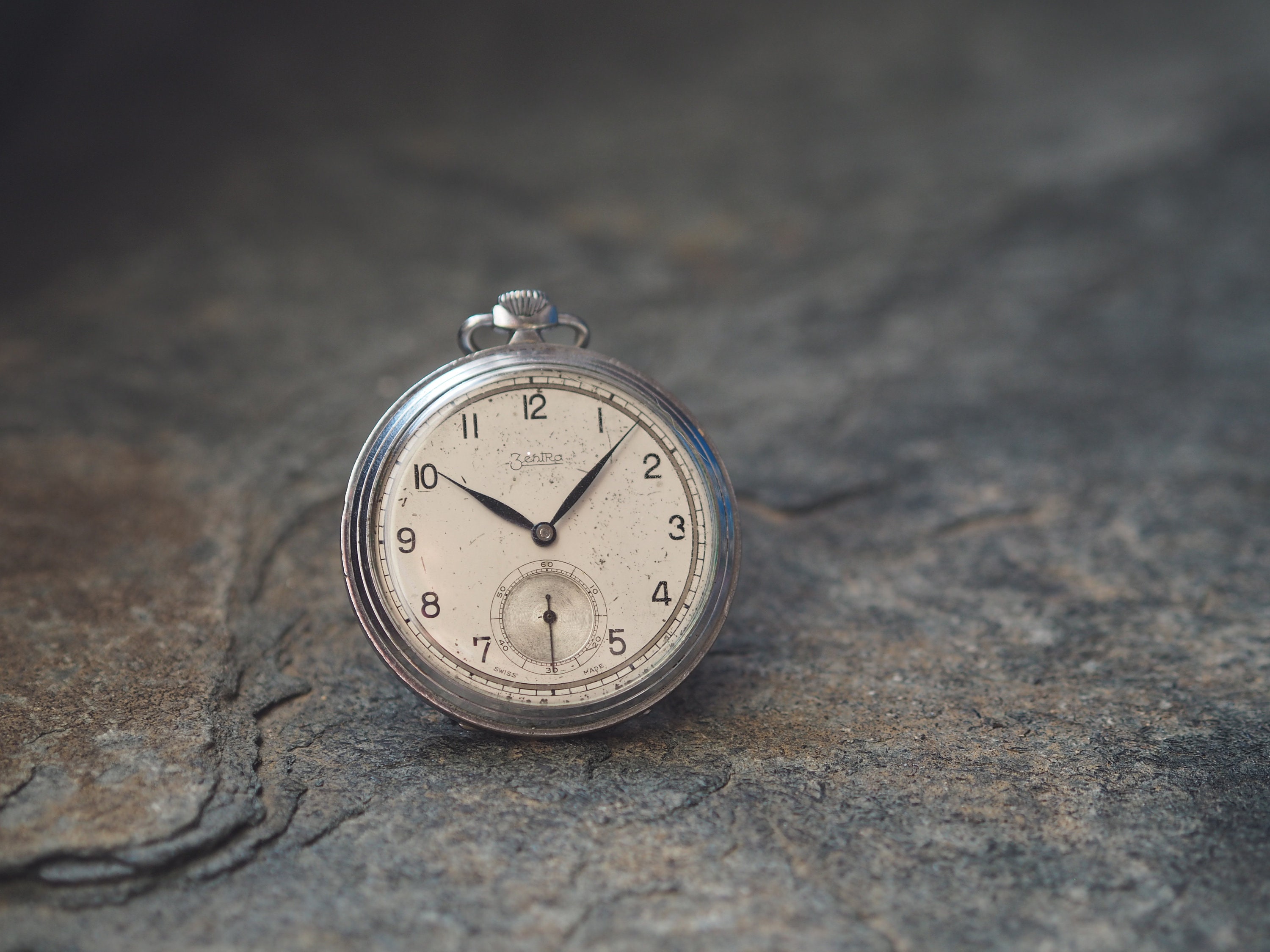 ヴィンテージ　置時計　ミニキャビネット　クラシック　クォーツ ヴィンテージ 置時計 ミニキャビネット クラシック クォーツ