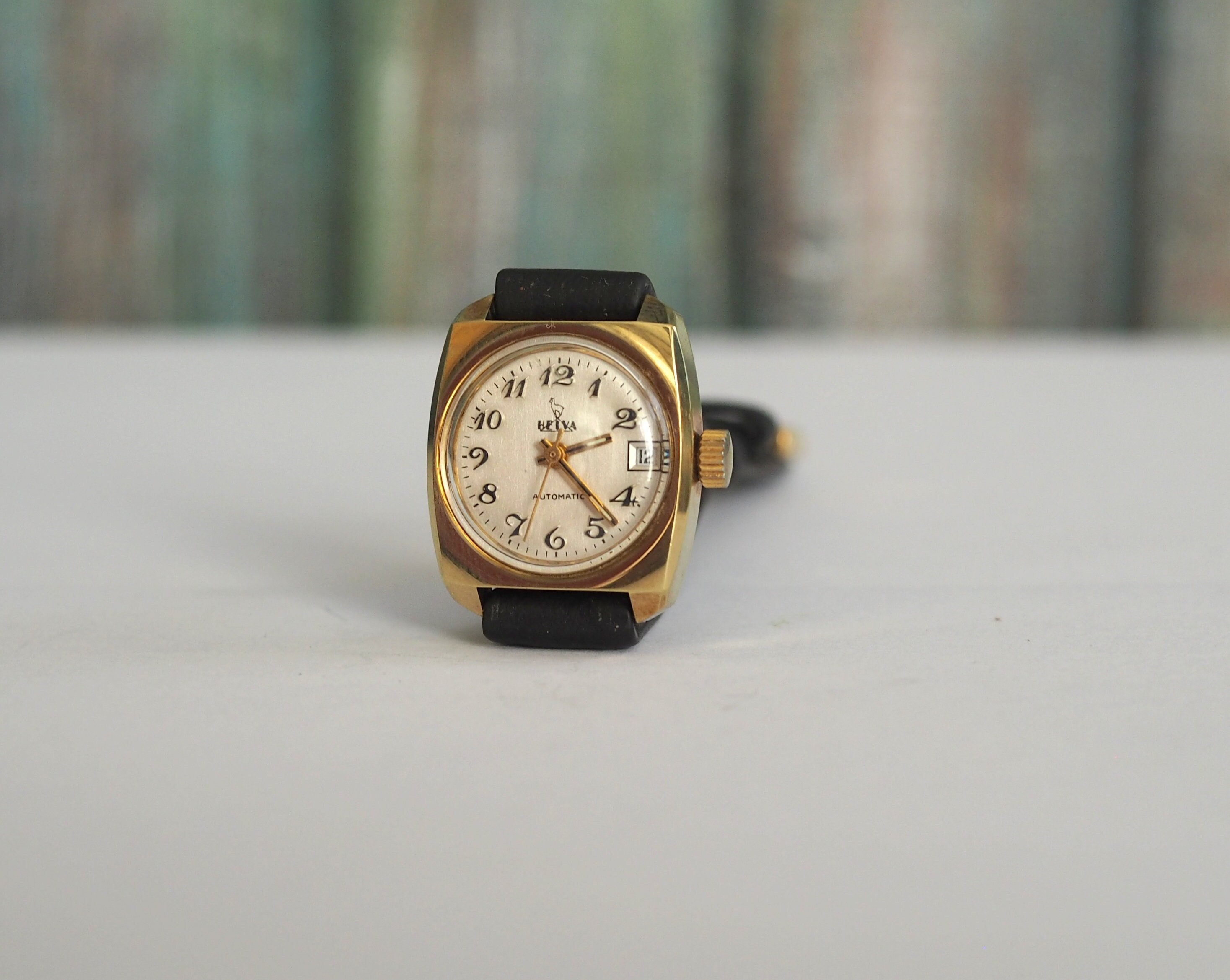 Montre Suisse Automatique Vintage Pour Femme - Années 70 - Mécanique - Neuf Sans étiquette (NOS)
