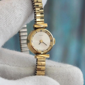 Vintage Tissot Ladies Mechanical Watch 17mm Gold Tone Case Hand-Wound Swiss Made Stretch Band