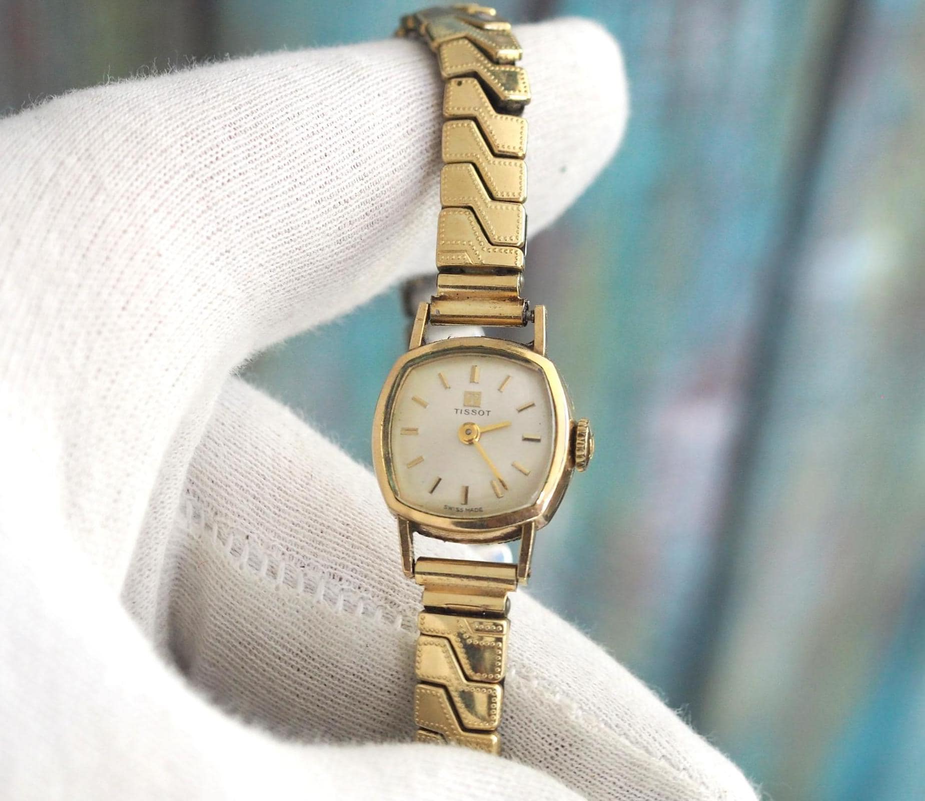 Reloj Tissot vintage para mujer: mecánico de tono dorado