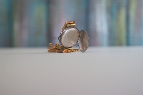 1890s hand engraved solid silver Antique watch, t… - image 9