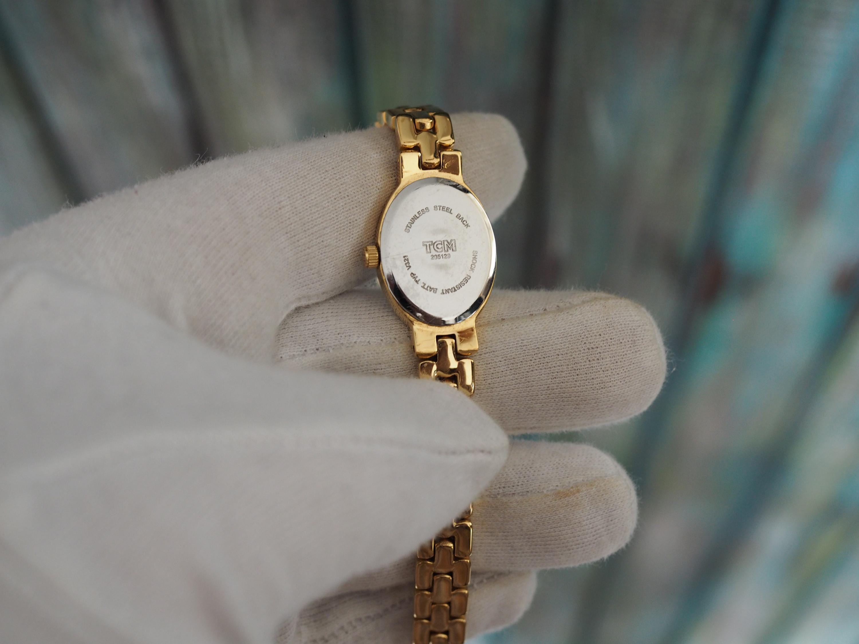 Vintage TCM ladies wrist watch with diamonds TCM Diamonds Luxury Nice Collectible Quartz Battery Ladies  main image 4