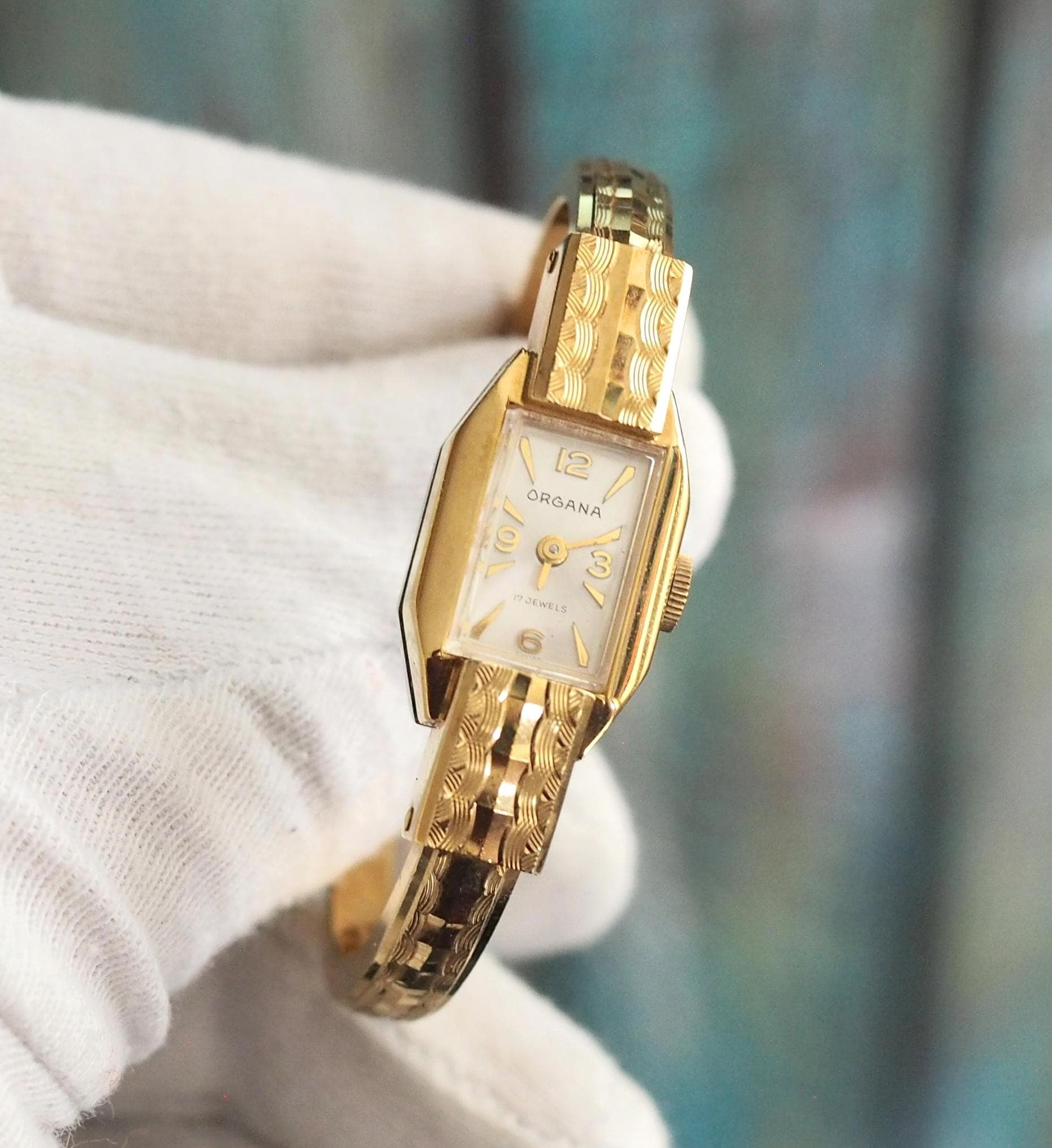 ORGANA - Swiss Made Art Deco Mechanical Wind up Women's Bangle