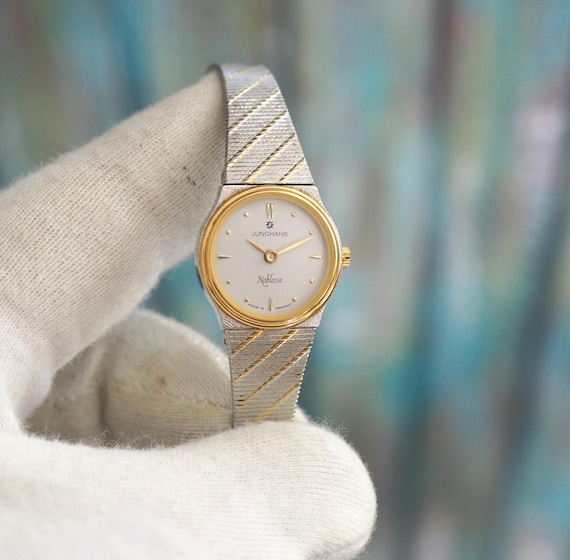 Junghans Noblesse - German Quartz Women display picture 2
