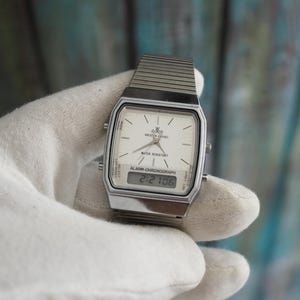 Orologio vintage Meister Anker Dual-Time / Display analogico e digitale / Orologio al quarzo tedesco retrò / Stile futuristico anni '80, cassa da 31 x 38 mm