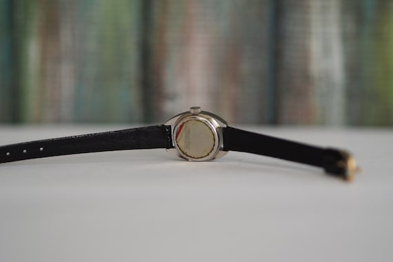 Deutsche Damenuhr Pratina 1980, Vintage Quarz Damenuhr - Main Image