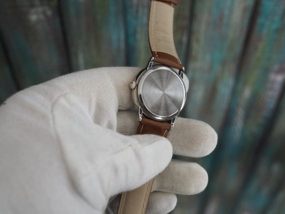 dress watch brown strap 1990s Theorein Calatrava | 18k Gold Dress Watch with Piguet Movement main image 0