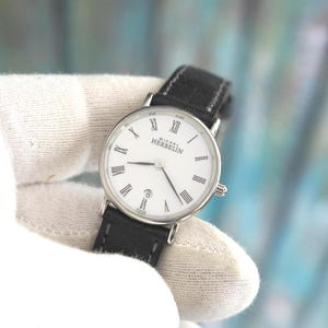 Orologio da donna vintage Michel Herbelin - Quarzo francese nuovo di zecca, cassa da 25 mm, numeri romani, cinturino in pelle nera