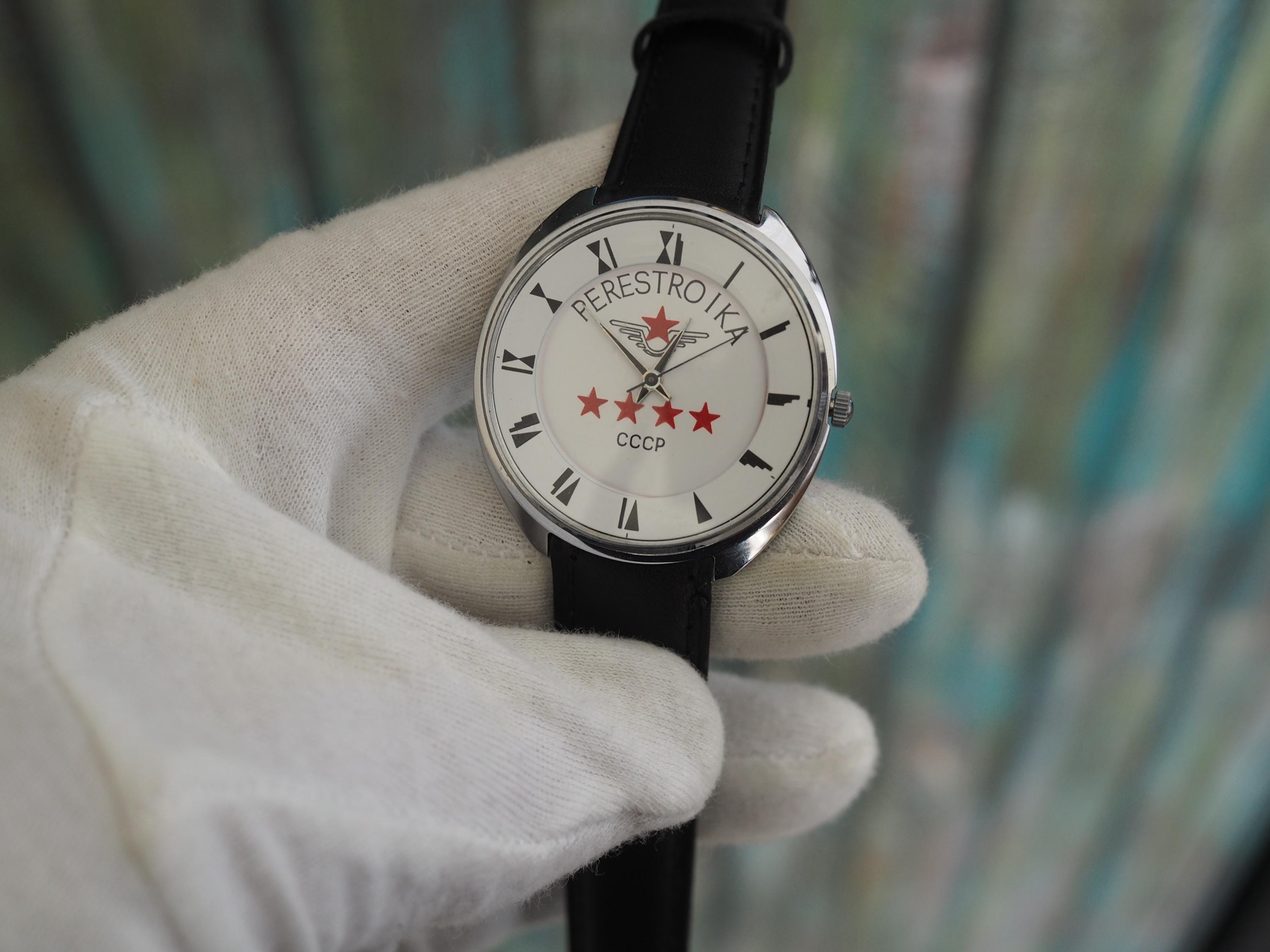 Swatch Quarzo Vintage Knight of the Night GB716