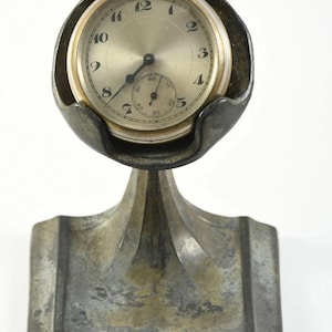 Antieke tinnen zakhorlogehouder – 12 cm art-decostandaard voor bureau of plank, vintage zakhorlogestandaard (horloge niet inbegrepen)