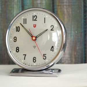 1970&#39;s Vintage  Shanghai Diamond alarm clock, vintage mechanical wind up alarm clock, mint condition