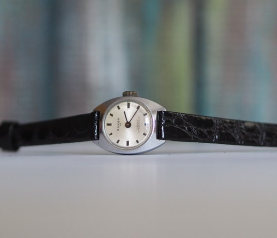 Montre Vintage Aero Pour Femme - Mécanique - Rare - Occasion En Bon état