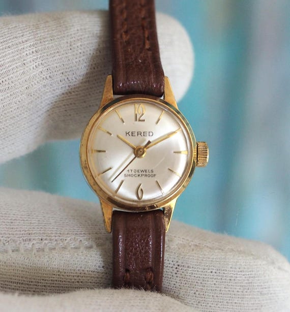Montre Mécanique Ancienne Femme - Boîtier Plaqué Or 18mm, Bracelet Cuir Marron, Fonctionne