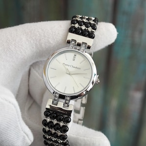Pierre Chaubert Edelstahluhr mit schwarzem Onyx und Kristallen - 32 mm Statement-Zeitmesser mit Perlen