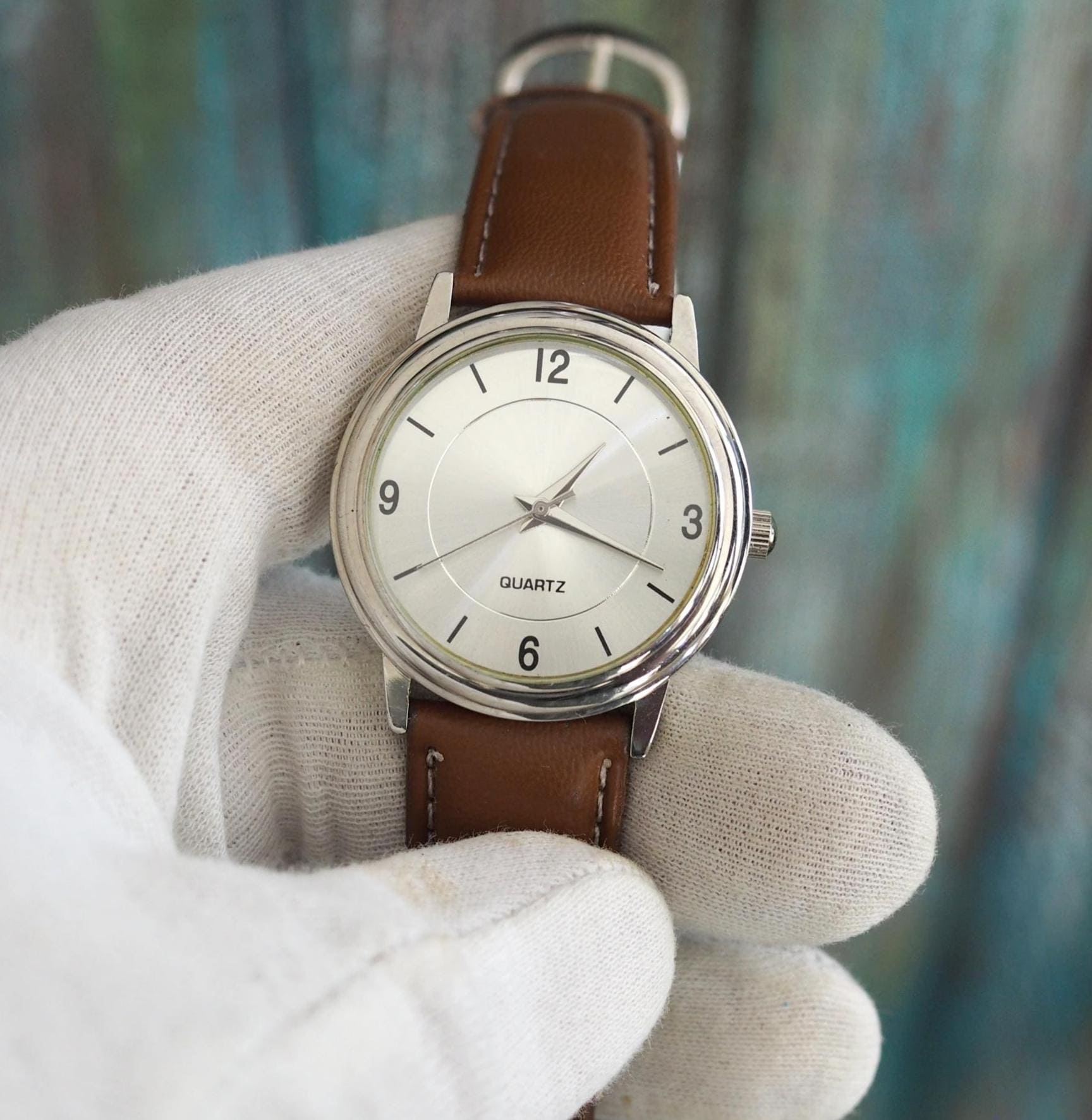 Vintage Style Quartz Watch: 34mm Silver Case With Brown  display picture 1